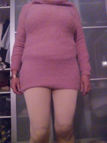 Cliente en robe-pull portant le collant polaire Leggs, photo envoyée par une cliente